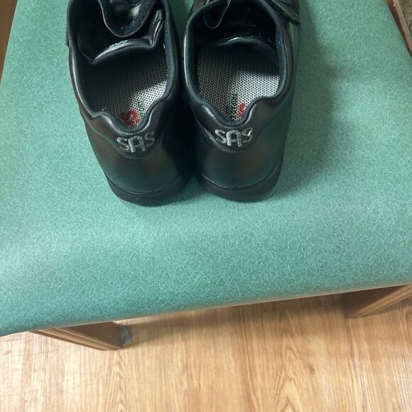 SAS men 12 1/2 black shoes